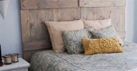 Old pallets are so easy to come by and they come in really affordable price. 15 Do It Yourself Project Tutorials and Tips | Rustic headboards, Headboard lights and Do it ...