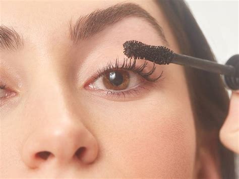 15 Best Drugstore Mascaras According To Pro Makeup Artists