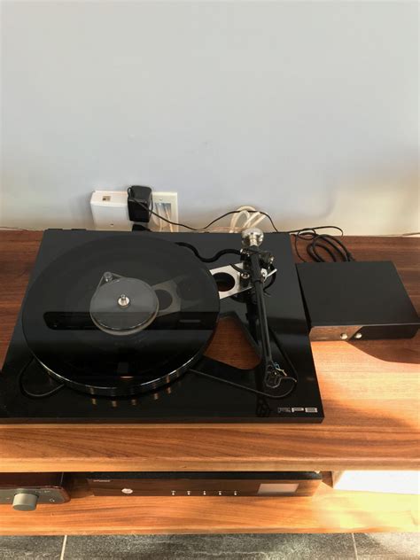 Rega Rp8 Black Turntable With Rb808 Arm In Mint Like New Condition