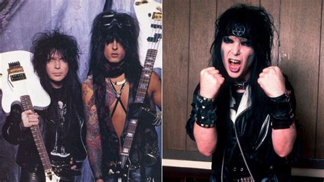 Mick Mars And Nikki Sixx S Golden Pose Revealed By Motley Crue