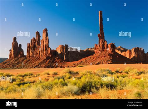 Totem Pole At Sunrise Monument Valley Utah Arizona Stock Photo Alamy