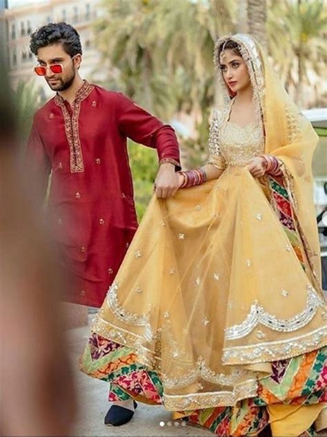 Inside Pakistans Celebrity Couple Sajal And Ahads Mehndi Moments In