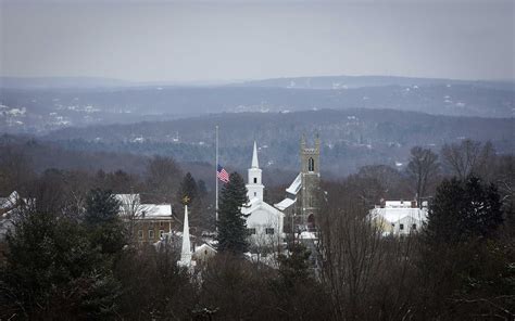 Families of Newtown, Connecticut, massacre victims plan lawsuits