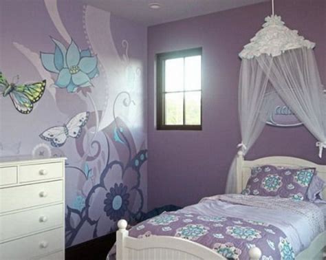 Butterfly themed bedrooms for girls have been a huge interior hit since forever, because the cuteness of a butterfly never goes out of fashion, that is a fact. Beautiful Wall Murals To Decorate Your Girls Bedroom ...