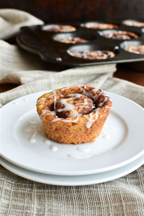 Cinnamon Bun Muffins With Vanilla Ripple Schnapps Icing How Sweet