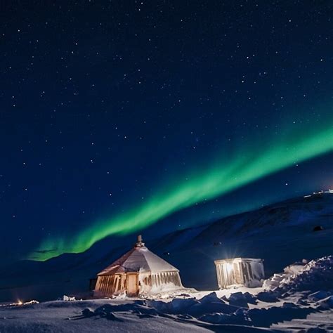 Longyearbyen Svalbard - Northern Lights and Polar Bears ...