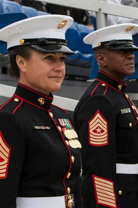Pin By David Tedrow On United States Marine Corps Female Marines Women In Uniform Female Marine