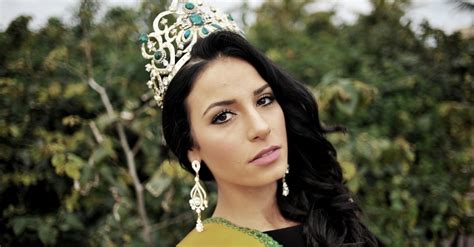 Последние твиты от julia gama (@juliawgama). Classify Julia Gama, Miss Brazil World 2014