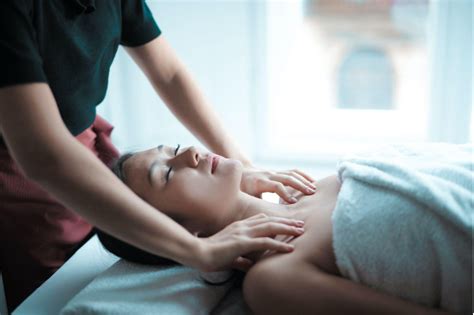 Kenali 3 Jenis Massage Dan Masing Masing Manfaatnya Woman And Woman Spa