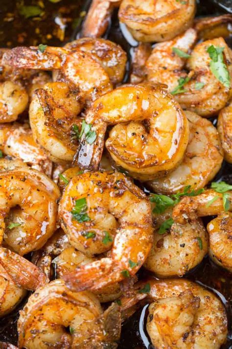Skillet shrimp recipe with mediterranean favorites. EASY Shrimp Recipes - Valentina's Corner