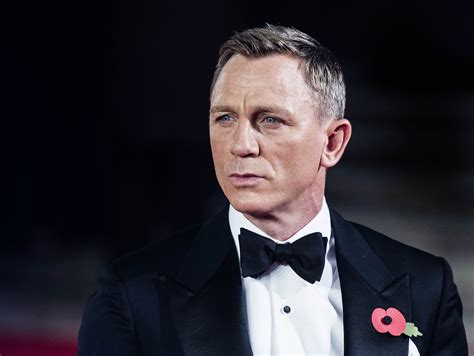 More · daniel craig looks just a little . Despedidas: Daniel Craig da un importante consejo al ...