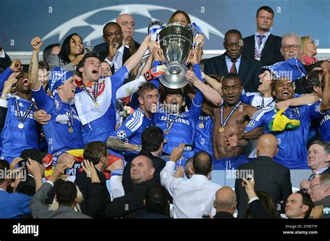 Chelsea Trophy Lift 2021 Hi Res Stock Photography And Images Alamy