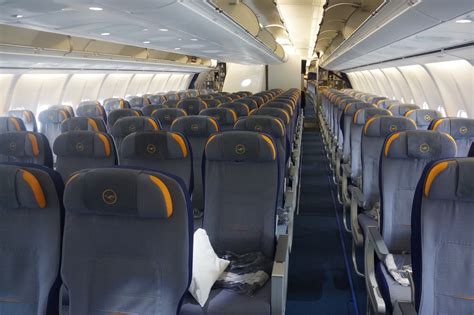 Lufthansa Airbus A340 600 Cabin The Airchive