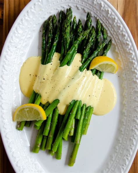 It takes just 5 minutes in a blender! Hollandaise Sauce | Blue Jean Chef - Meredith Laurence