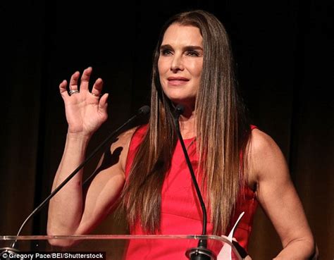 Brooke Shields Is Radiant In Sleeveless Red Dress At Gala Daily Mail