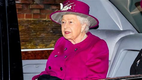 Este regina a șaisprezece state suverane, cunoscute sub numele de commonwealth. Regina Elisabeta a II-a Marii Britanii, mesaj pentru ...