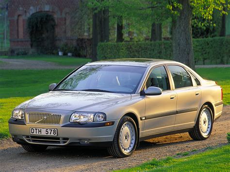 The volvo s80 is a modern, good looking, quick and powerful sedan with a surefooted stance and solid performance. "Vad fan är det där!" - Volvo S80 fyller 20 år | Vänsterfilen