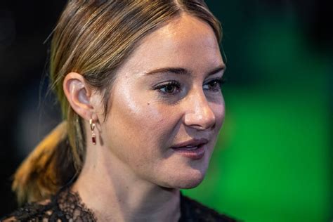 Shailene Woodley Lived In An Rv With As Many As 9 People