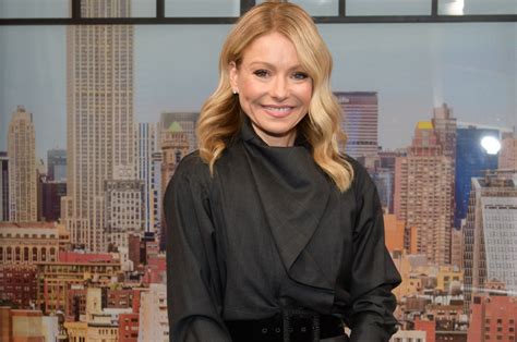 Kelly Ripa Reveals Why She Decided To Stop Drinking Alcohol