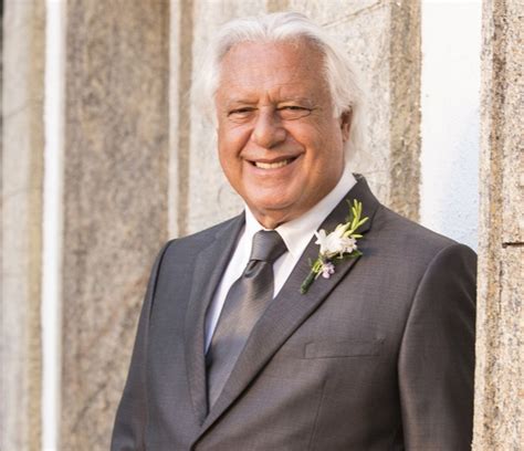 65,868 likes · 1,309 talking about this. Antonio Fagundes explica peruca de Afrânio, em 'Velho ...