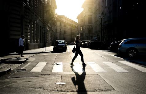 Pedestrians Can Face Huge Fines For Distracted Walking In Spain The English Emigre