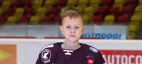 Čez stadion kladno hokejových legend 2531 272 01 kladno. HC Dukla Jihlava - Profil hráče - Tomáš Pešl