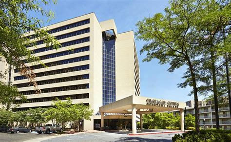 Embassy Suites By Hilton Crystal City National Airport Updated 2024 Reviews Photos And Prices
