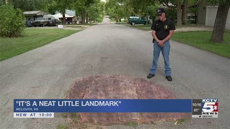 Mclouth Ks Boasts Unusual Road Attraction Youtube