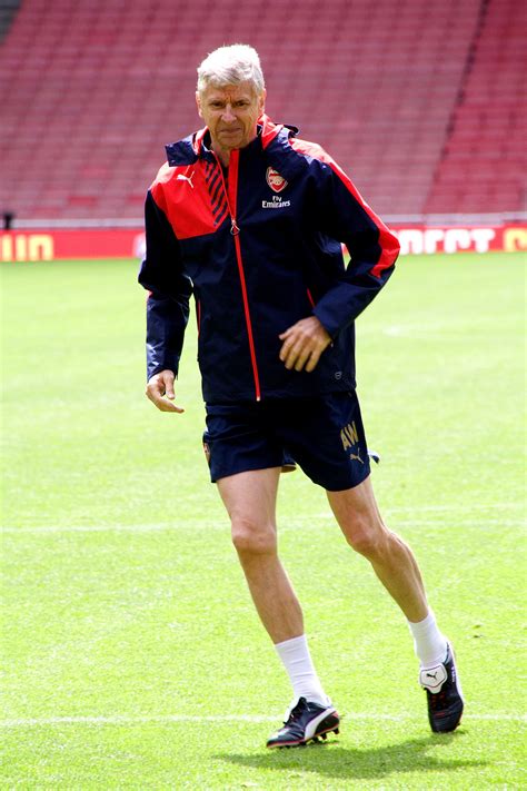 Arsene wenger says there are two forms of technology that could be used. Arsène Wenger — Wikipédia