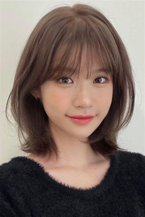 55 trendiest korean hairstyles and haircuts for women in 2022 short hair with bangs short