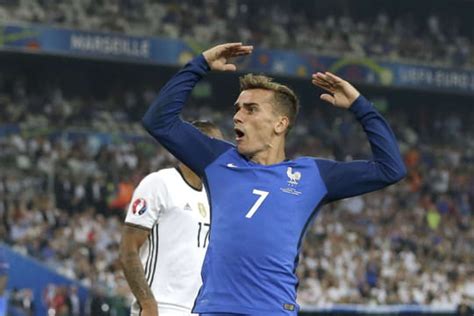 Le match attendu de la france face à l'allemagne le 15 juin où mbappé, benzema et griezmann notamment devraient affronter le jeu très physique des joueurs allemands. France - Allemagne DIRECT : doublé de Griezmann, le ...