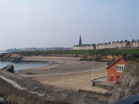 Cullercoats Bay With View Back Towards Tynemouth Jeff Flickr