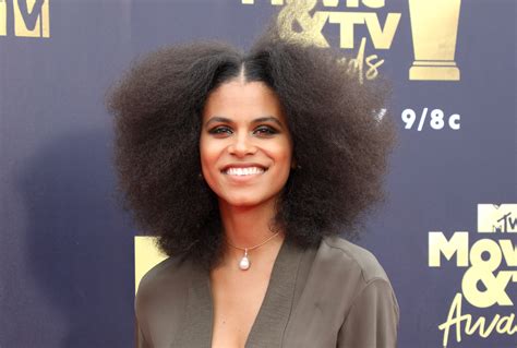‘the joker todd phillips offers first look at zazie beetz in character as sophie dumond