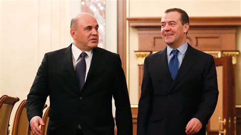 Великобритания ввела санкции против Медведева и Мишустина