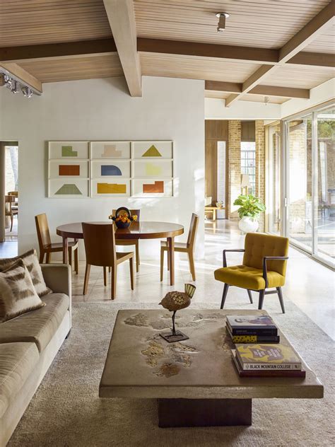 Why Emily Summers Loves Her Modernist Home In Dallas More Than Ever