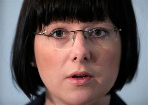 Pochodzi z warszawy, ukończyła anglistykę na uniwersytecie warszawskim i pracowała jako asystentka prezesa w prywatnej firmie. GROZA u Kai Godek po wyroku ws. ABORCJI. Zadzwonili ...