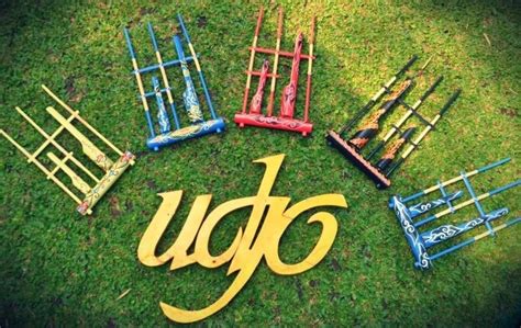 Wisata Bandung - Saung Angklung Udjo