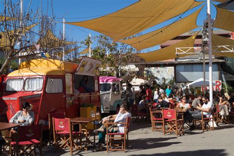 Alquiler de camion de comida. Mercantic: Best Vintage Market in Barcelona - ¡Colour Your ...