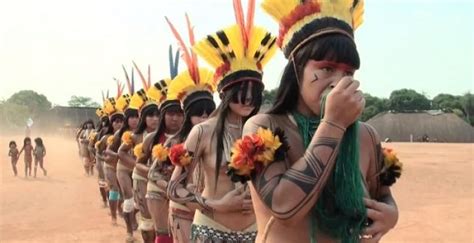 Índios no Brasil Resumo sociedade indígena escravidão cultura arte