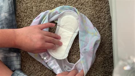 How To Open A Pad And And Liner Quietly And How To Put A Pad And And Liner