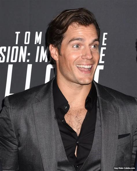 Free Henry Cavill Shows Off His Muscle Hairy Chest The Men Men