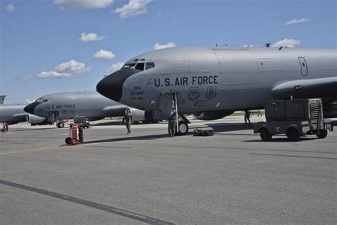 Fairchild Takes In Evacuated Mcconnell Kc 135s Us Air Force