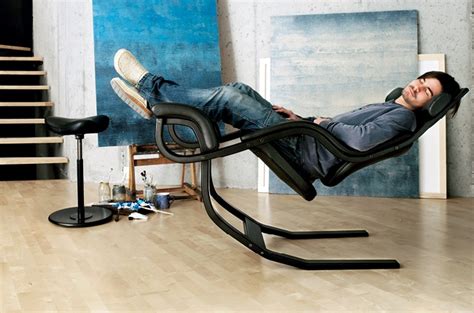 Svago zero gravity recliner chair. Gravity Balans - The Zero Gravity Recliner Chair by Varier