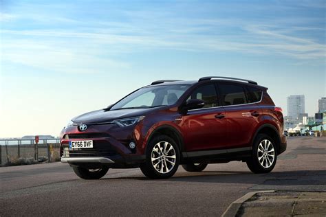 Toyota rolls out a new xle premium grade for the 2021 model year. Toyota RAV4 Hybrid Excel AWD | Eurekar