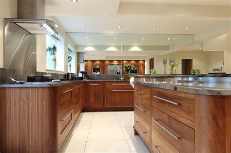 See more ideas about walnut kitchen, walnut, walnut kitchen cabinets. Kitchen Mirrored splashbacks black American walnut bespoke ...