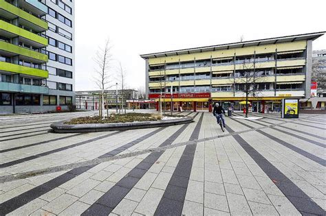 L 220 b 156 h 93 cm , abgewetzter kunststoff mit glitzerknöpfen, inklusive lattenrost und. Else-Liefmann-Platz (Weingarten) - Freiburg - Badische ...