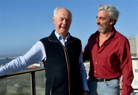 La difusión de la lista de visitas en la quinta de olivos durante el confinamiento más estricto de la pandemia en argentina desató la . Noticias | Para Geoffrey Cardozo, la sonrisa de la madre ...