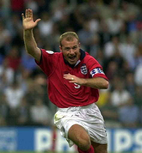 Alan shearer ретвитнул(а) gary lineker. 25 pictures which demonstrate the magnificence of the Alan ...