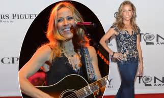Sheryl Crow Files Request For Restraining Order Against Delusional Fan Who Threatened To