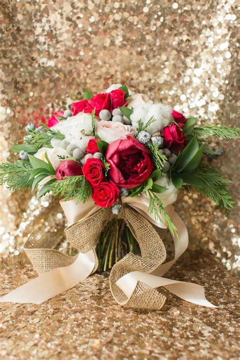 Oyo state, ibadan, jun 10 beautiful detachable wedding gown with a white and navy blue bouquet, and a long veil. Pin on RED & GOLD WEDDINGS